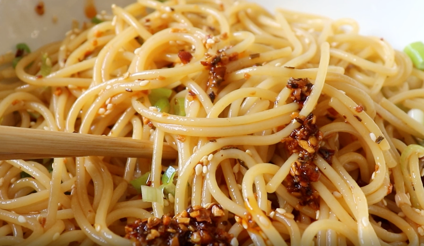 Kam's Garlic Chili Crunch